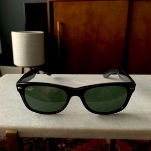 Ray Ban New Wayfarer Black Sunglasses